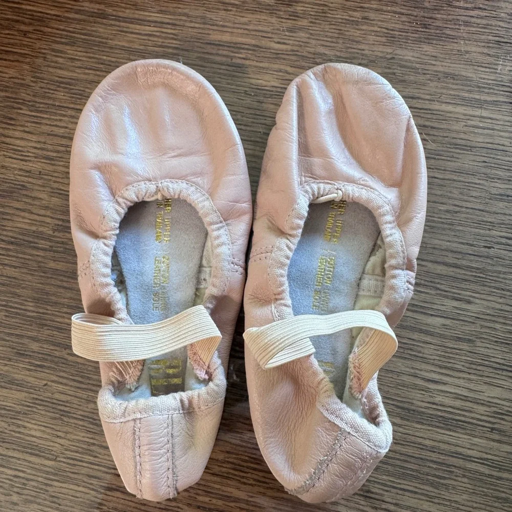 Bloch Pink Leather Ballet Slippers Kids Size 9.5 B Dance Shoes Full Sole 0658